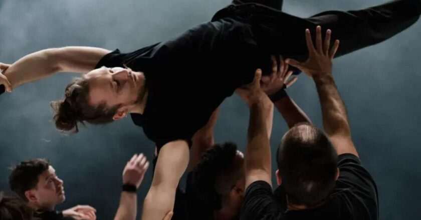 Descubre la danza aérea y poética de Rachid Ouramdane en el estreno internacional del Centro Danza Matadero