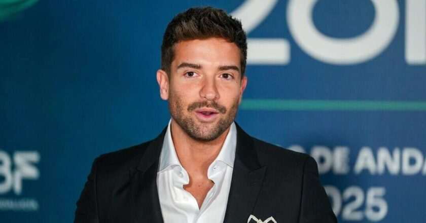 Pablo Alborán revela su nuevo single ‘Clickbait’, planea una gira mundial en 2026 y se presentará en Madrid.