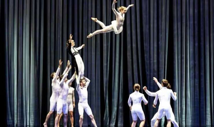 CiRCA vuelve al Teatro Circo Price con su impactante espectáculo Duck Pond