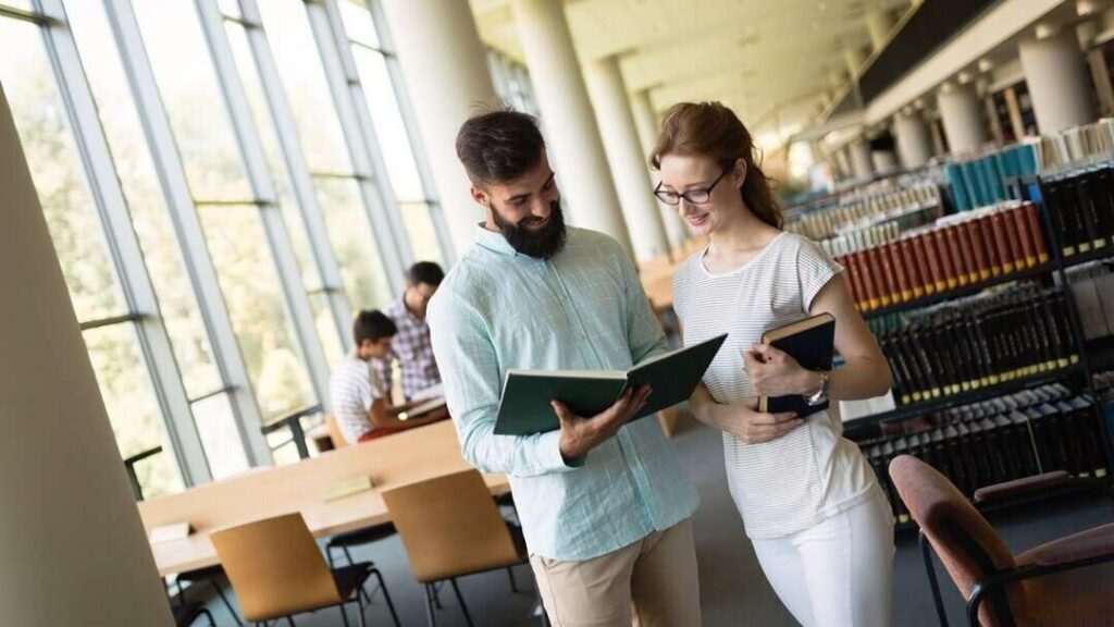 Descubre las emocionantes actividades culturales que ofrecen las bibliotecas públicas de Madrid