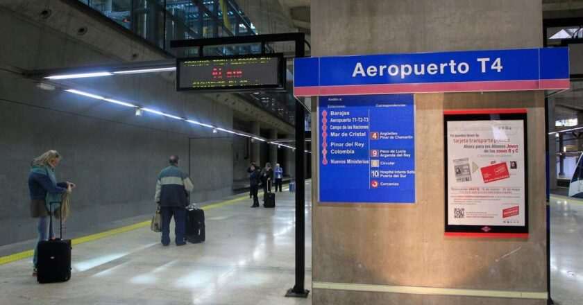 Violento asalto en el Metro de Madrid a trabajadora del Aeropuerto de Barajas