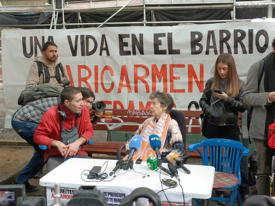 Desahucio de Mari Carmen en Retiro, Madrid, detenido: un rayo de esperanza para los afectados