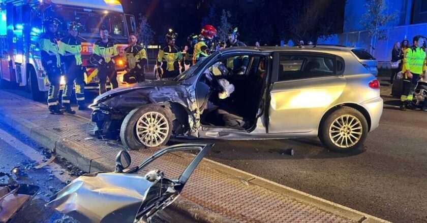 Joven en estado crítico tras colisión con vehículo de transporte en Carabanchel