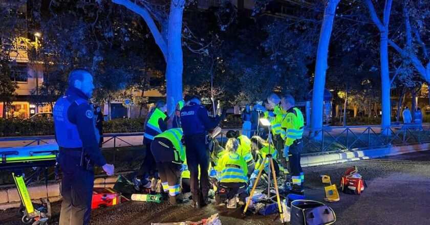 Joven sufre lesiones graves tras ser atropellado por un taxi en la Castellana