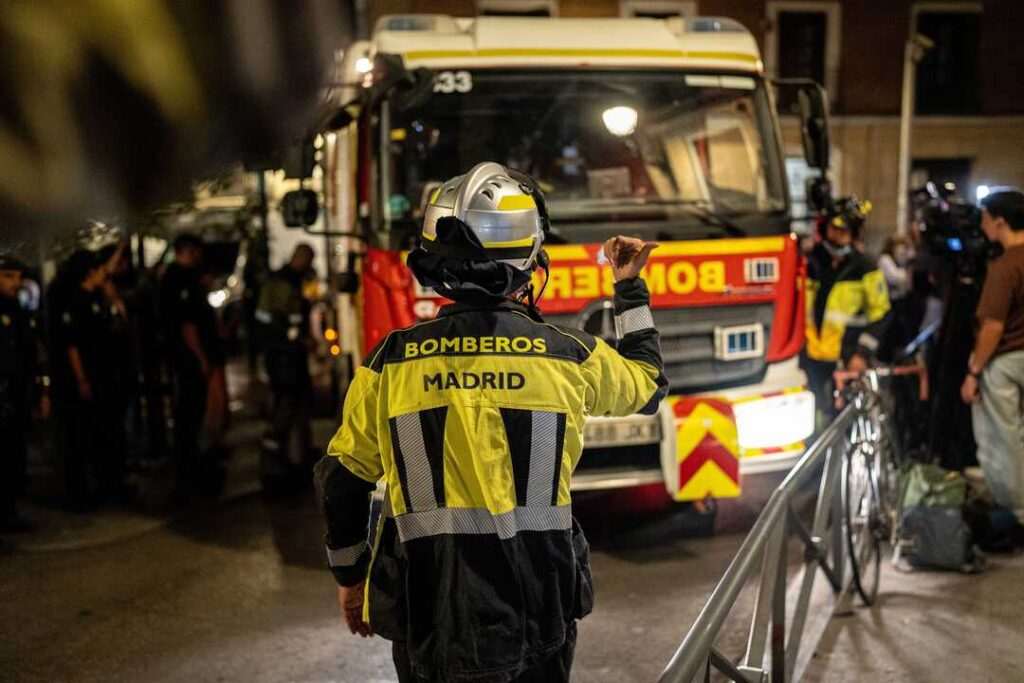 Devastador incendio arrasa chabolas en Fuencarral-El Pardo