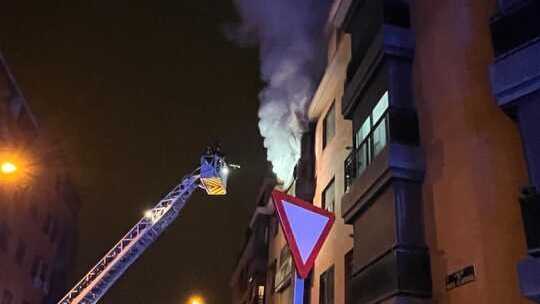 Tragedia en Carabanchel: Tres vidas perdidas en devastador incendio
