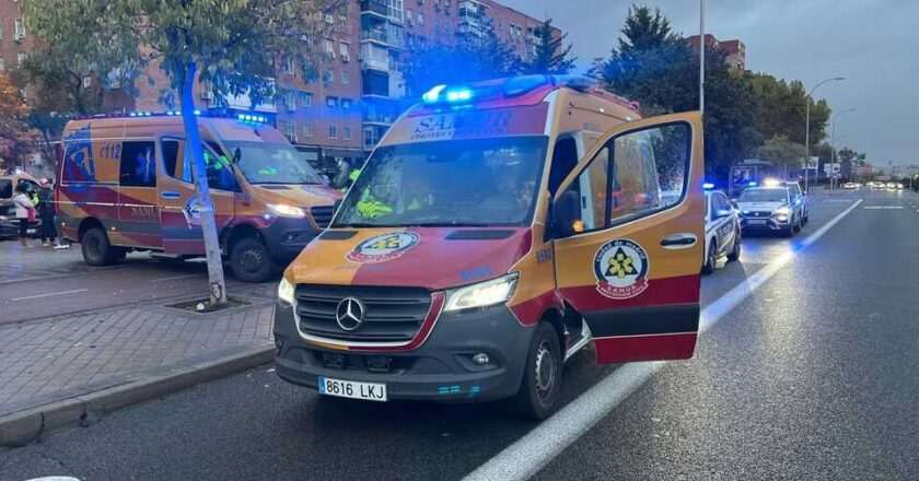 Repartidor sufre grave accidente de moto en Moratalaz
