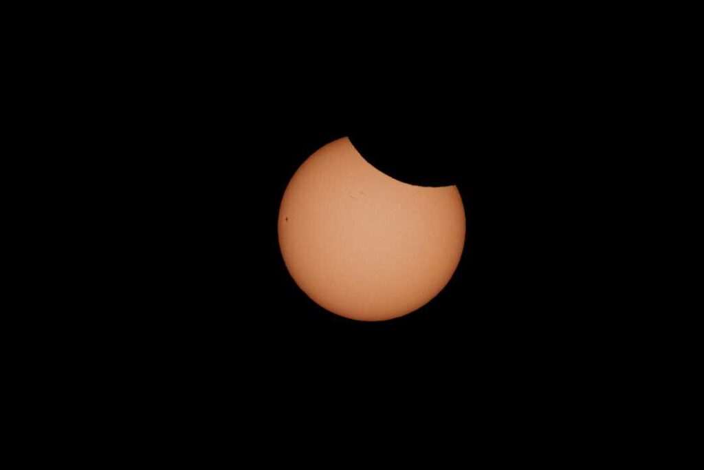 Descubre las emocionantes actividades en Hortaleza para disfrutar del eclipse solar 2026 en Madrid
