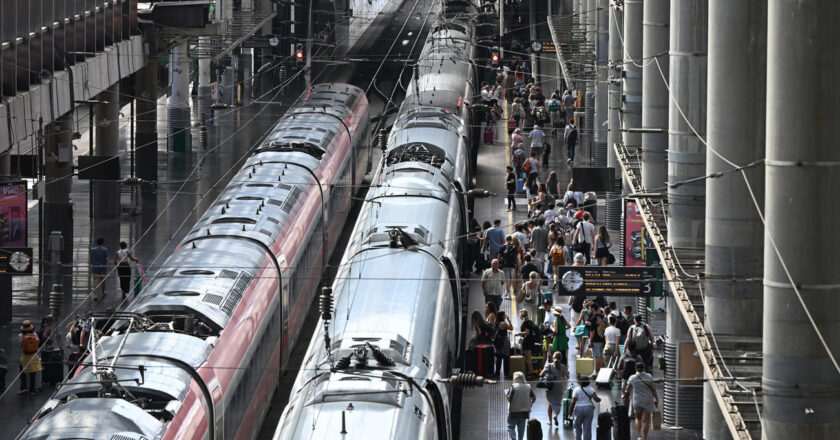 Retrasos en trenes AVE, Avant y Alvia por incidencia en la estación de Atocha
