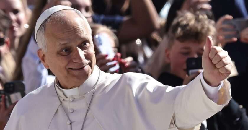 Instalación de pantallas en Cibeles y alrededores para la visita del Papa: Todo lo que necesitas saber