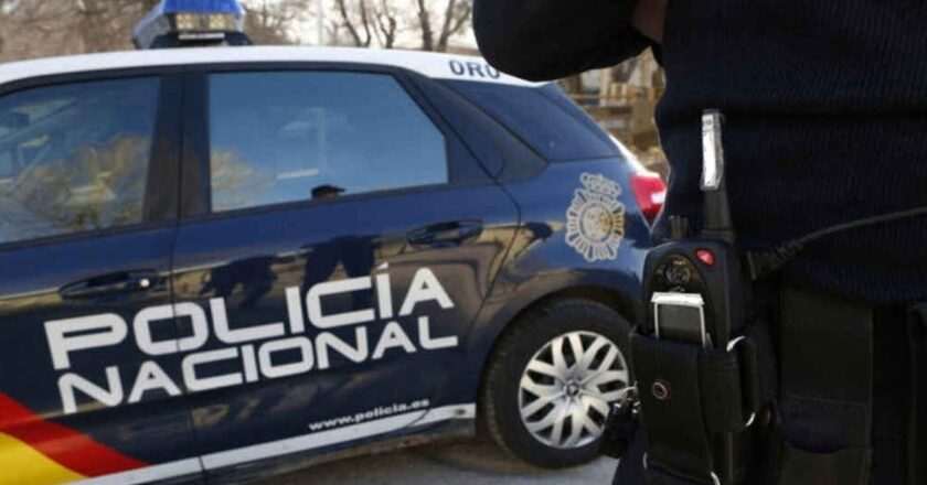 Cuatro Arrestados en Madrid por Estafas a Través de Manipulación de Fotografías de Víctimas