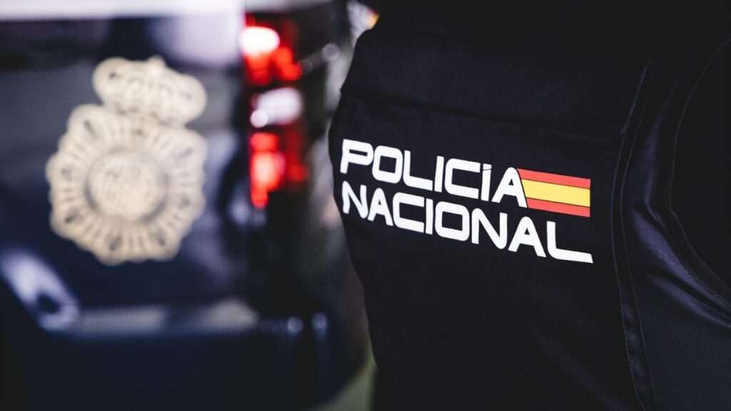 Cuatro Trinitarios Arrestados por Apuñalamiento de Menor en Centro Comercial de Alcalá de Henares