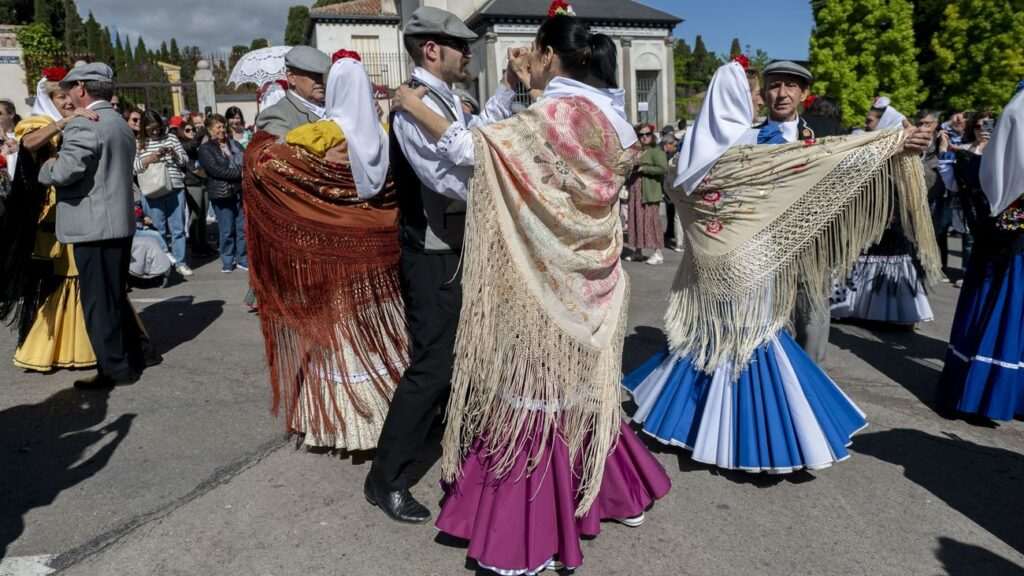 Madrid celebra San Isidro con chotis y verbenas: ¡Baila al aire libre!