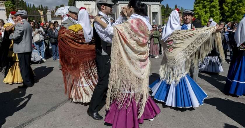 Madrid celebra San Isidro con chotis y verbenas: ¡Baila al aire libre!