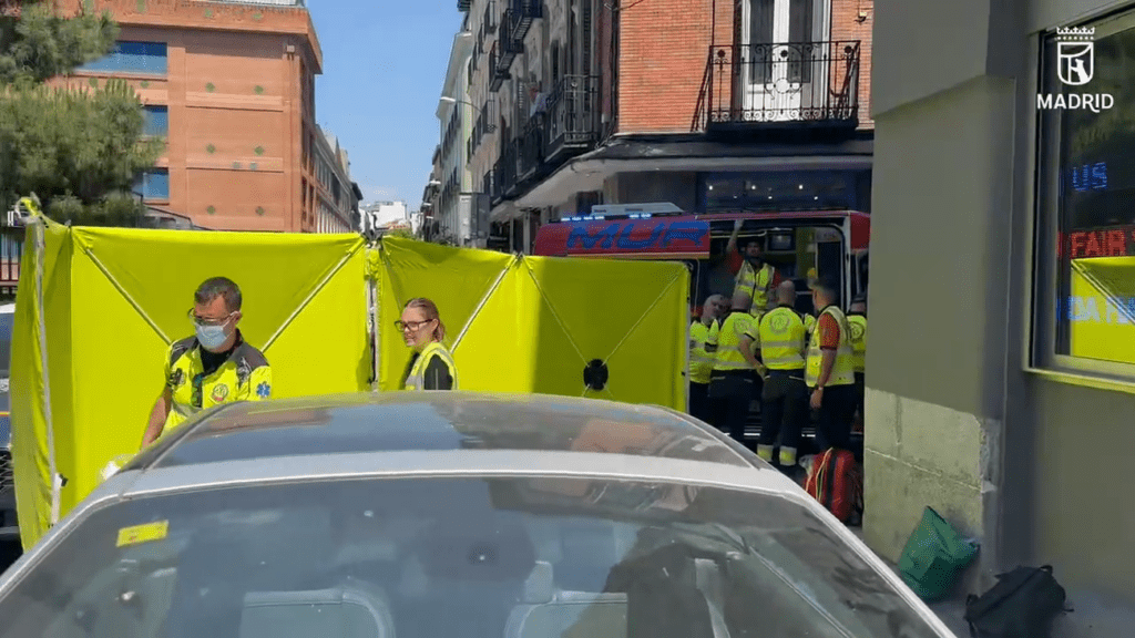 Hombre de 47 años asesinado a puñaladas en pleno día en Malasaña: detalles del trágico suceso