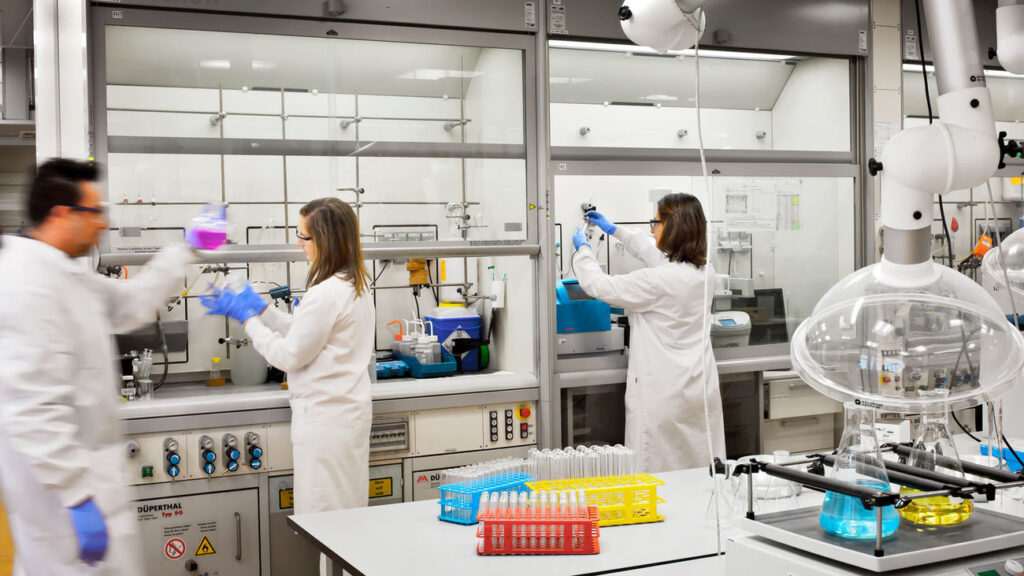 CNIO enfrenta crisis con nuevo liderazgo: tres científicos al mando para revitalizar la institución
