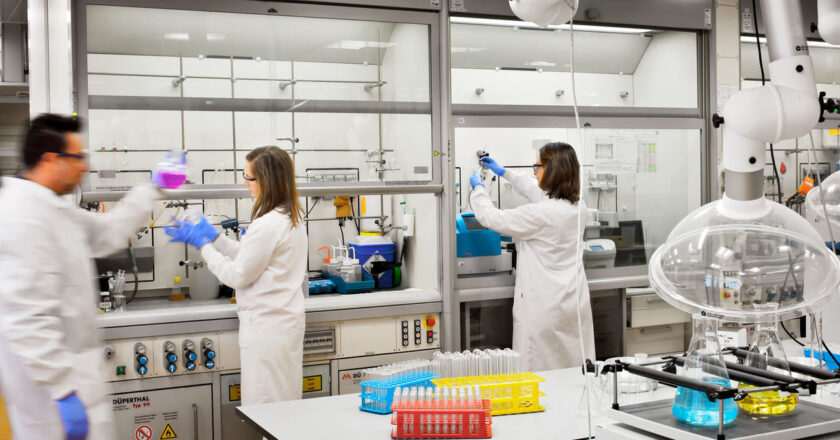 CNIO enfrenta crisis con nuevo liderazgo: tres científicos al mando para revitalizar la institución