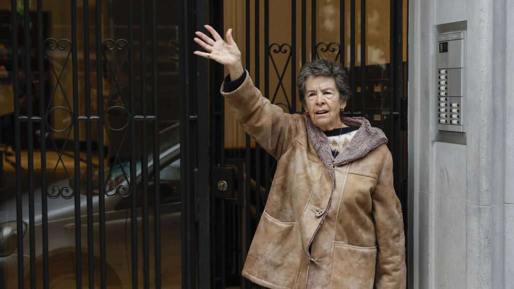 Desahucio de Maricarmen, 87 años, en Retiro se aplaza hasta septiembre: una historia de esperanza y lucha
