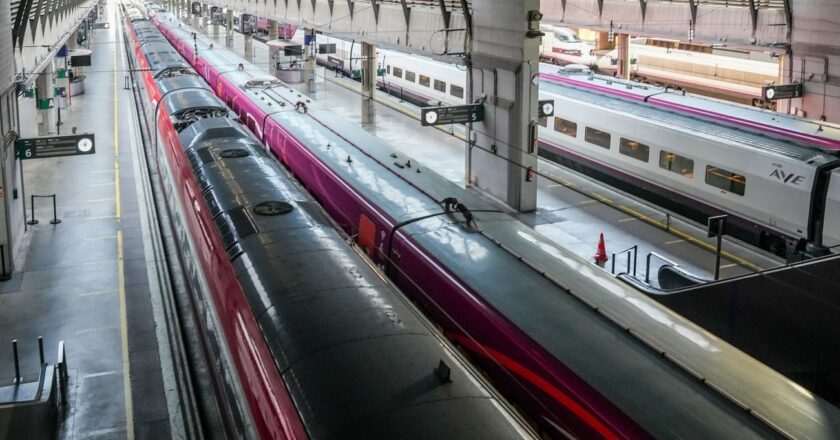 Interrupción del AVE Madrid-Sevilla por un fallo eléctrico en Andalucía: lo que necesitas saber