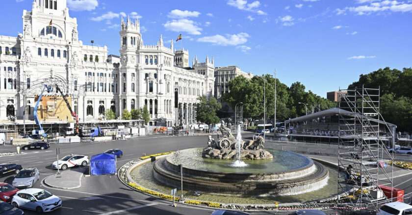 Plaza de Cibeles: Todo Listo para la Misa del Papa con un Millón de Asistentes