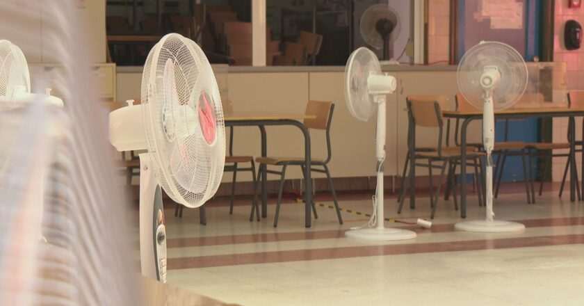 Familias de Madrid solicitan reunión con el Defensor del Pueblo por el intenso calor en las aulas escolares