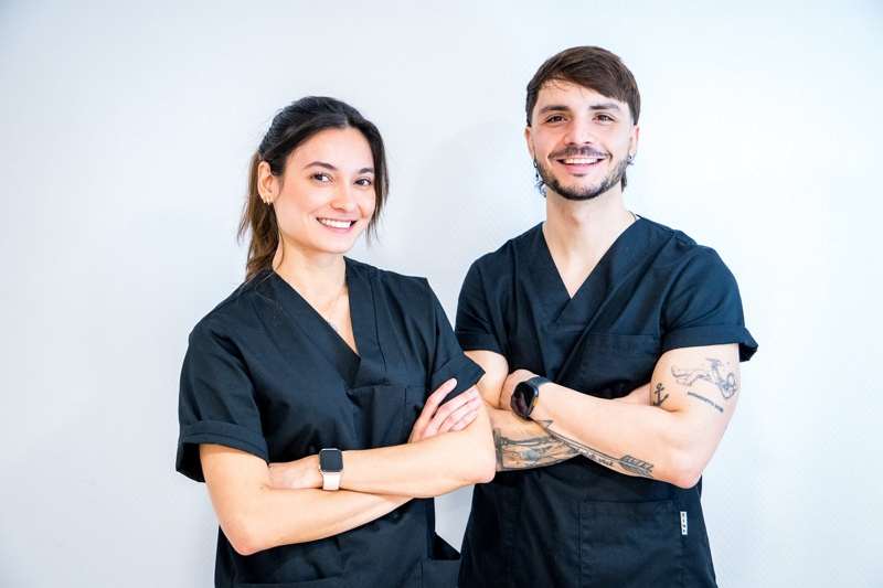 Equipo de fisioterapeutas de CL FISIO en Chamartín, Madrid, clínica de fisioterapia avanzada dirigida por Cristhian López.