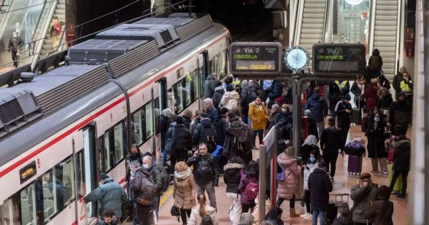 Circulación de Cercanías Restablecida en la Estación de Atocha: Últimas Noticias y Detalles