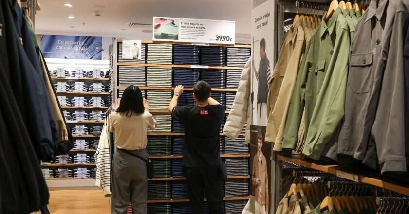 Alcobendas lanza 3,000 bonos de descuento para impulsar las compras en el comercio local
