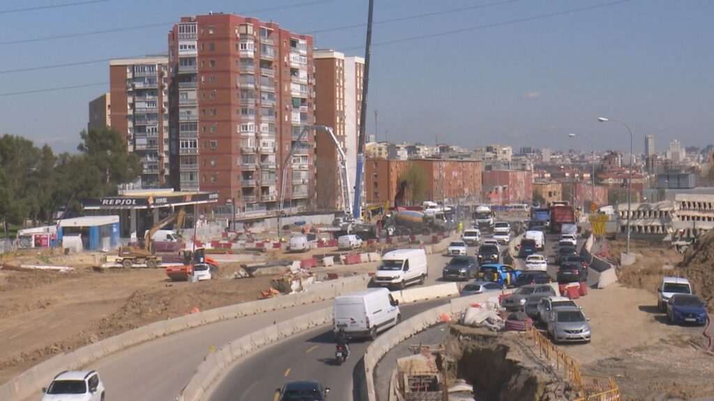 Recuperación del Trazado de la A-5 en Batán: Eliminación de Curvas y Su Impacto en el Tráfico Desde el 28 de Julio