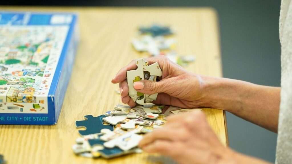 Madrid invierte más de 7 millones de euros en apoyo a personas con enfermedades mentales graves y duraderas