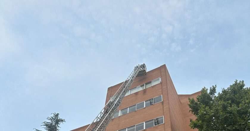 Incendio Controlado en la Azotea de la Facultad de Derecho de la Universidad Complutense