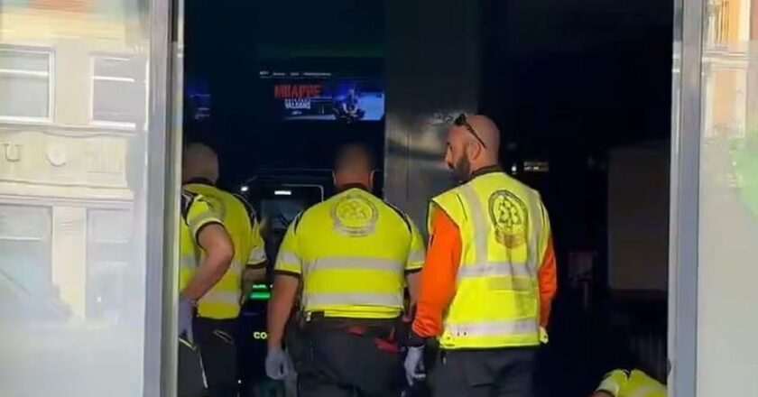 Hombre apuñalado en Lavapiés: grave herido en plena plaza