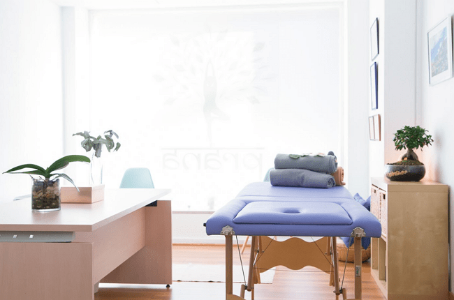 Prana Espacio Holístico: Un referente en Yoga Iyengar y meditación en el corazón de Madrid