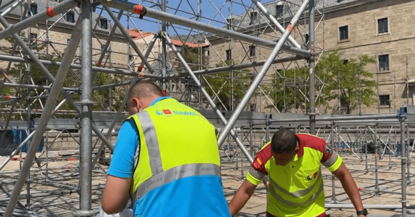 Trágica muerte de trabajador tras accidente en montaje de escenario en San Lorenzo de El Escorial