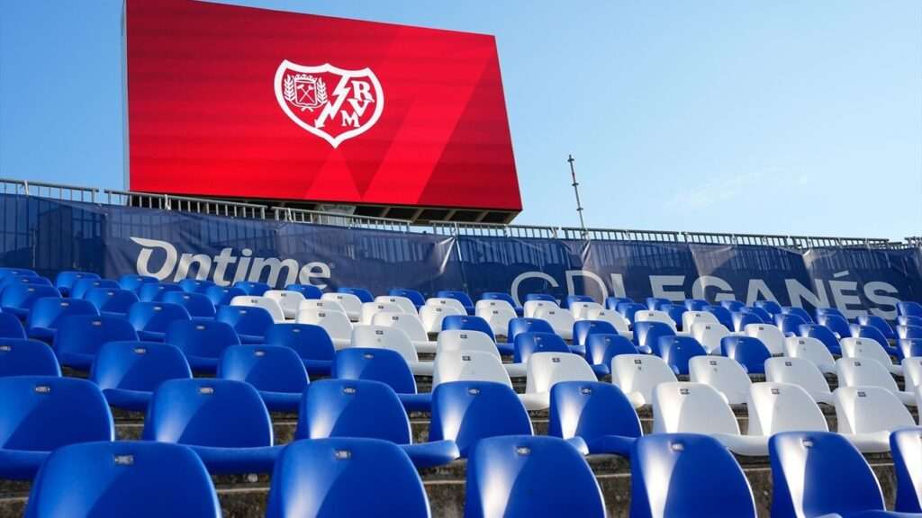 Clamor en Butarque: «¡Presa, vete ya!» antes del emocionante Rayo vs Alavés