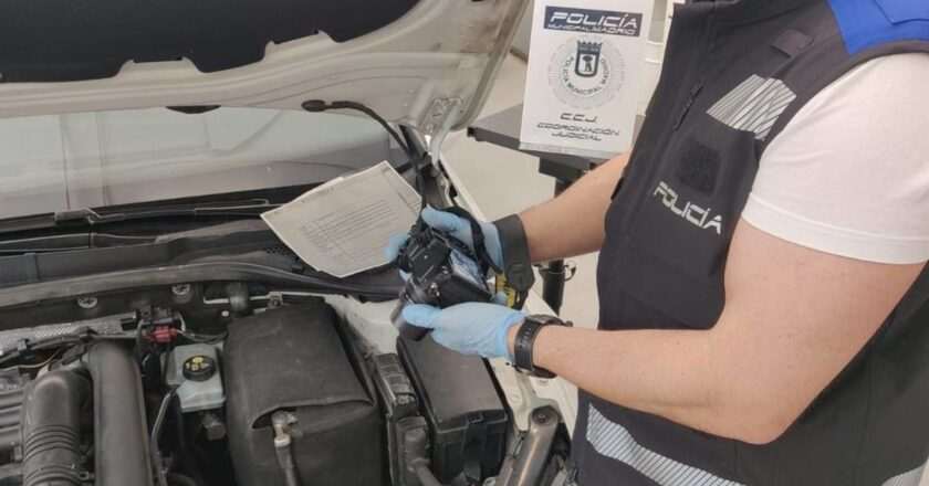Desarticulada banda que robaba vehículos en Marruecos y los matriculaba en Madrid: dos arrestos.