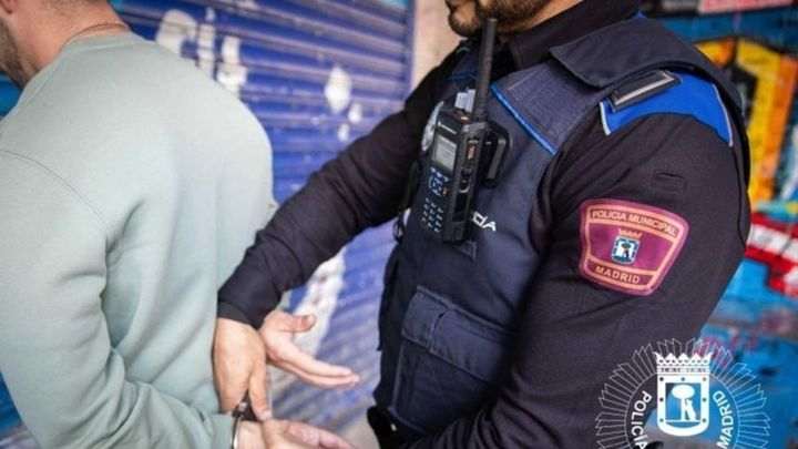 Capturan a dos hombres por secuestrar y drogar a mujer para explotación sexual en Ciudad Lineal