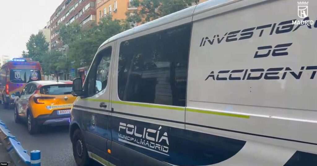 Grave accidente de autobús en Bravo Murillo deja a un herido crítico