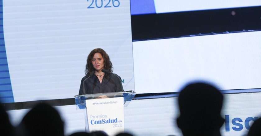 Díaz Ayuso defiende la sanidad de Madrid como un modelo generoso y accesible para todos los españoles