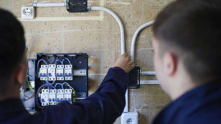 Ayudas Directas para la Formación de Jóvenes Desempleados en la Comunidad de Madrid: Nuevos Beneficiarios y Oportunidades