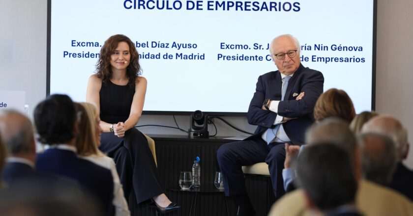 Díaz Ayuso Resalta el Modelo Fiscal de Madrid: IRPF Más Bajo de España y Equilibrio Económico