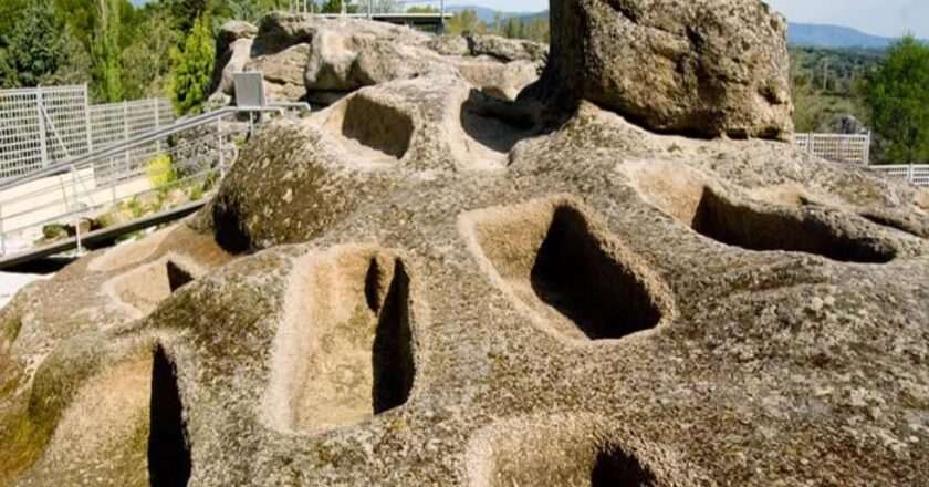 Descubre la Necrópolis Medieval de Sieteiglesias: Nuevo Bien de Interés Cultural y Zona Arqueológica