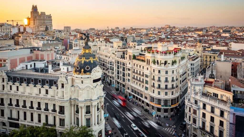 La Comunidad de Madrid: Pionera al Contribuir con el 20% al PIB de España