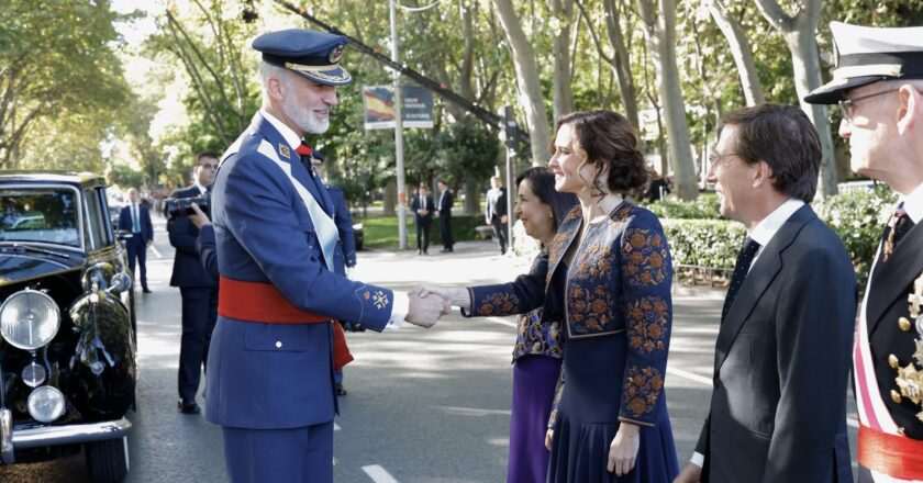 Díaz Ayuso destaca en el desfile militar del Día de la Fiesta Nacional